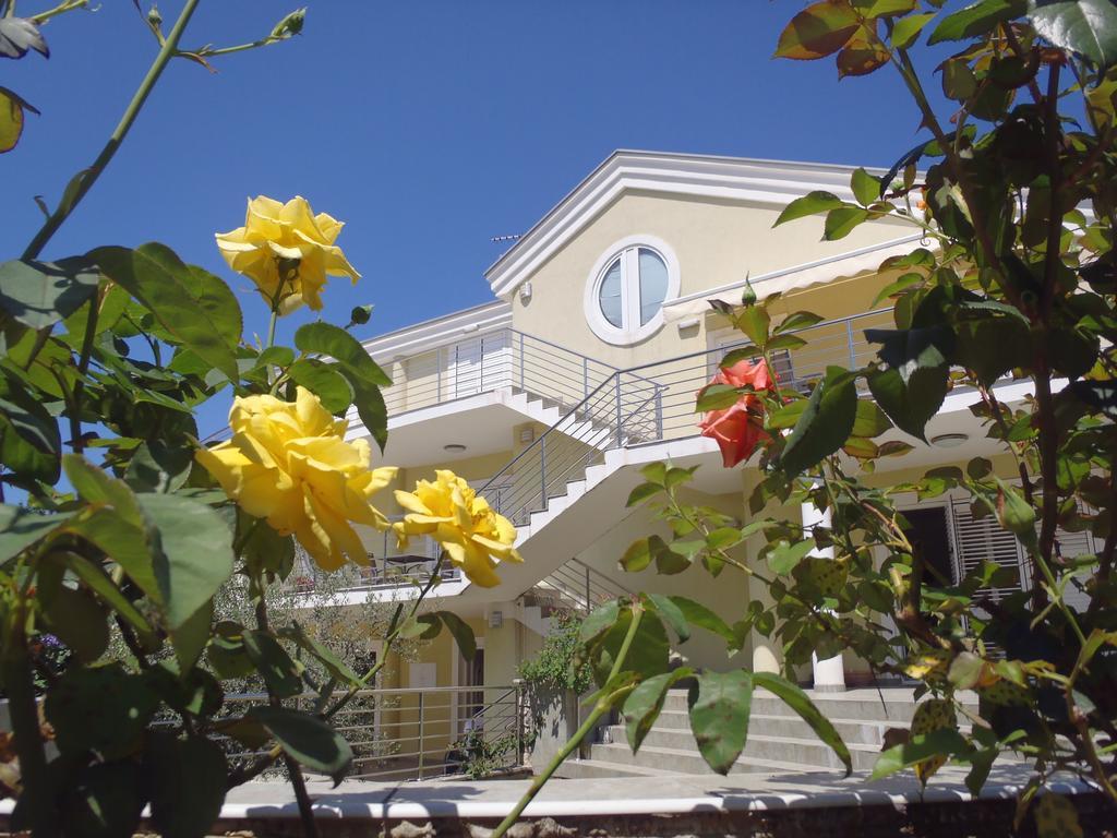 Apartament Maestral *